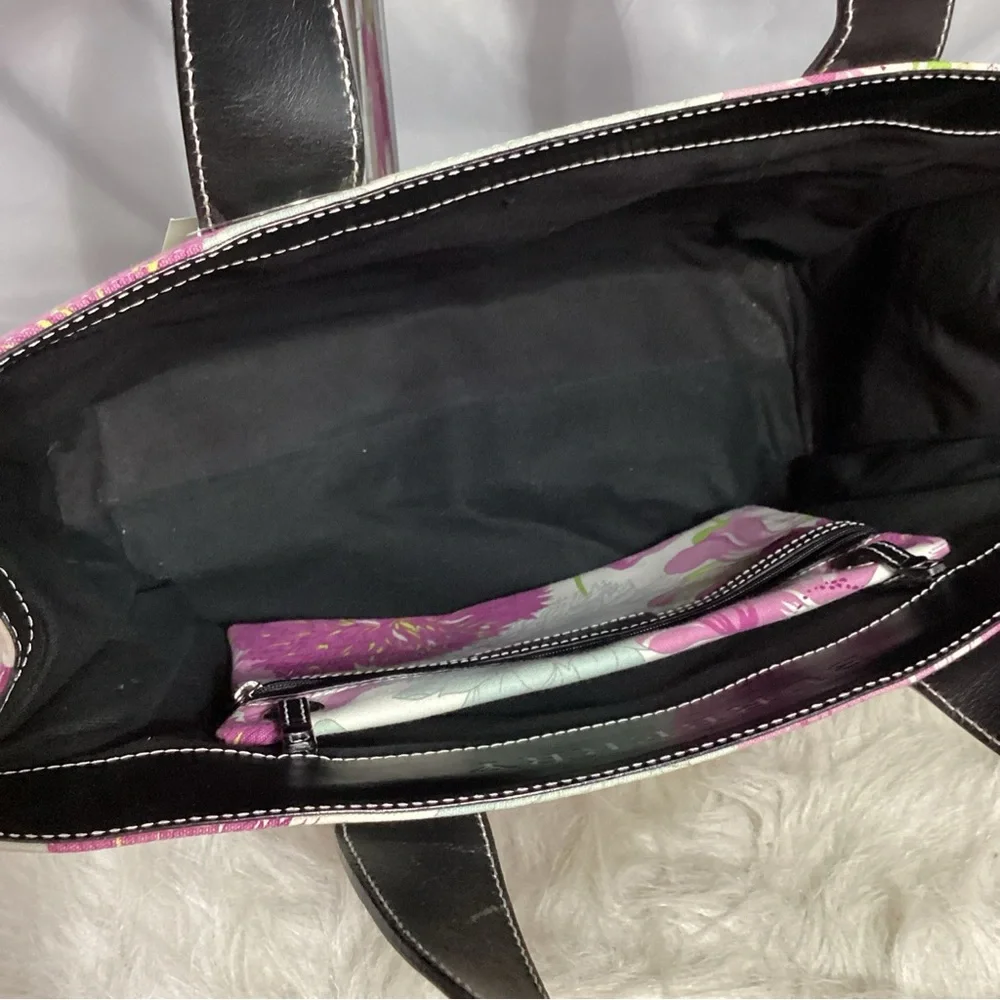 Rare Burberry London Floral Pattern Canvas & Leather Tote Bag EUC - Picture 10 of 13